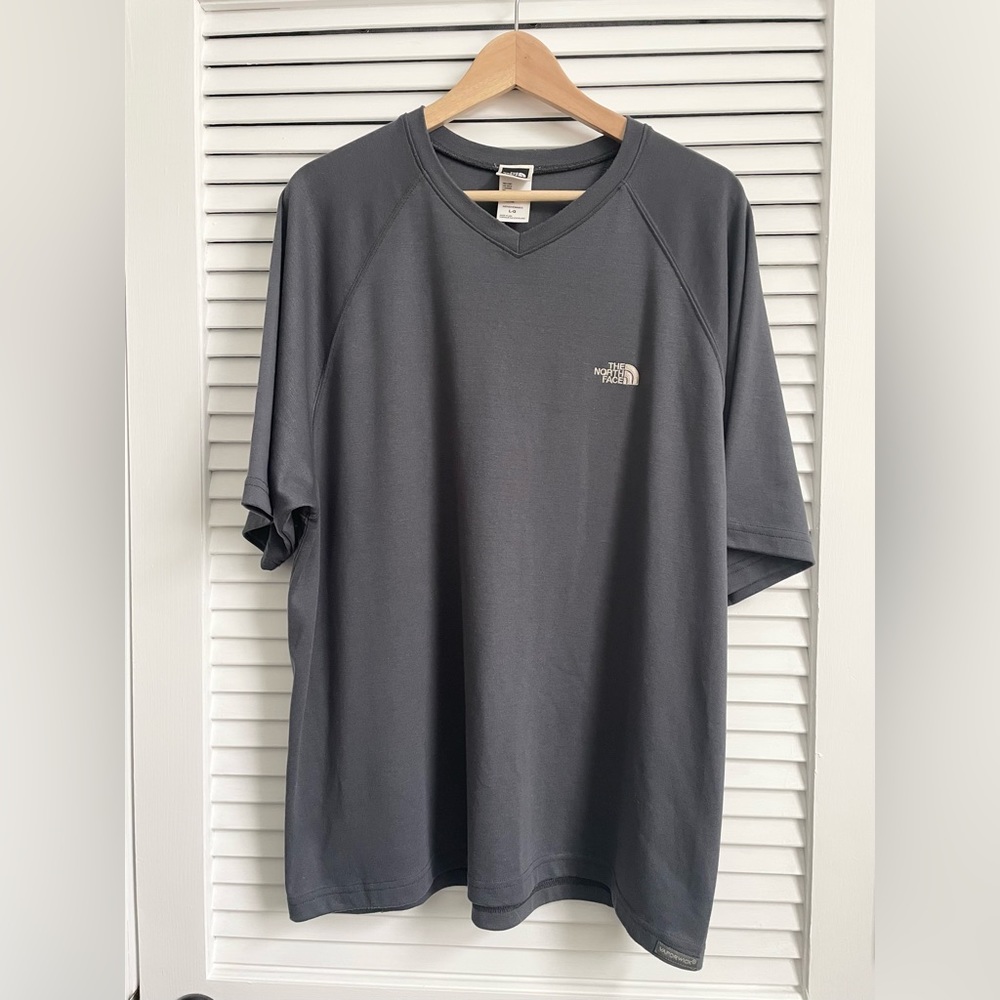 Men’s The North Face Grey Vaporwick V-neck Shirt